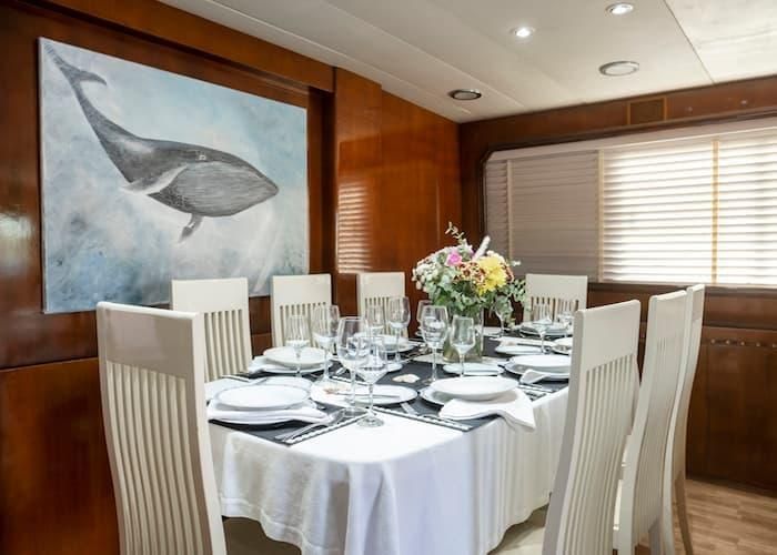 Athens yacht dining, Cyclades yacht fine dining