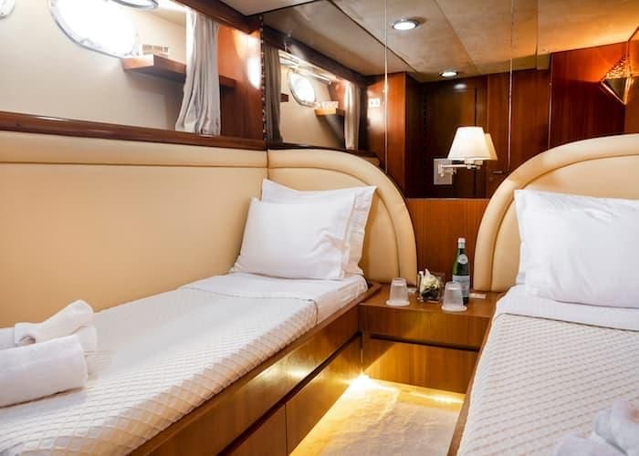 Cyclades yacht twin cabin, Athens yacht accommodation