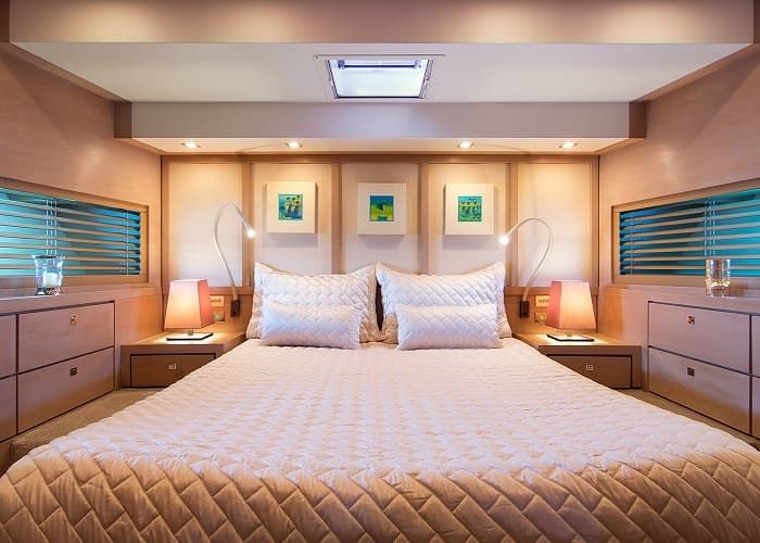 yacht cabin charter greece